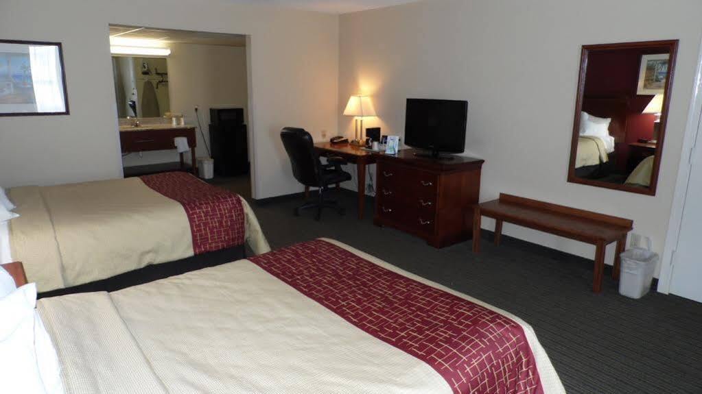 Red Roof Inn Vincennes Bagian luar foto